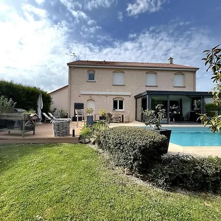 Reims Champagne Vineyard Villa
